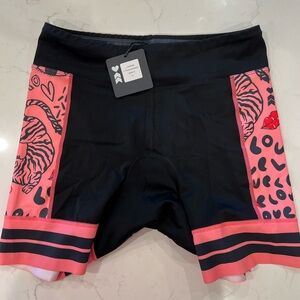 NWT Coeur Triathlon 5” shorts ‘Lovebomb’